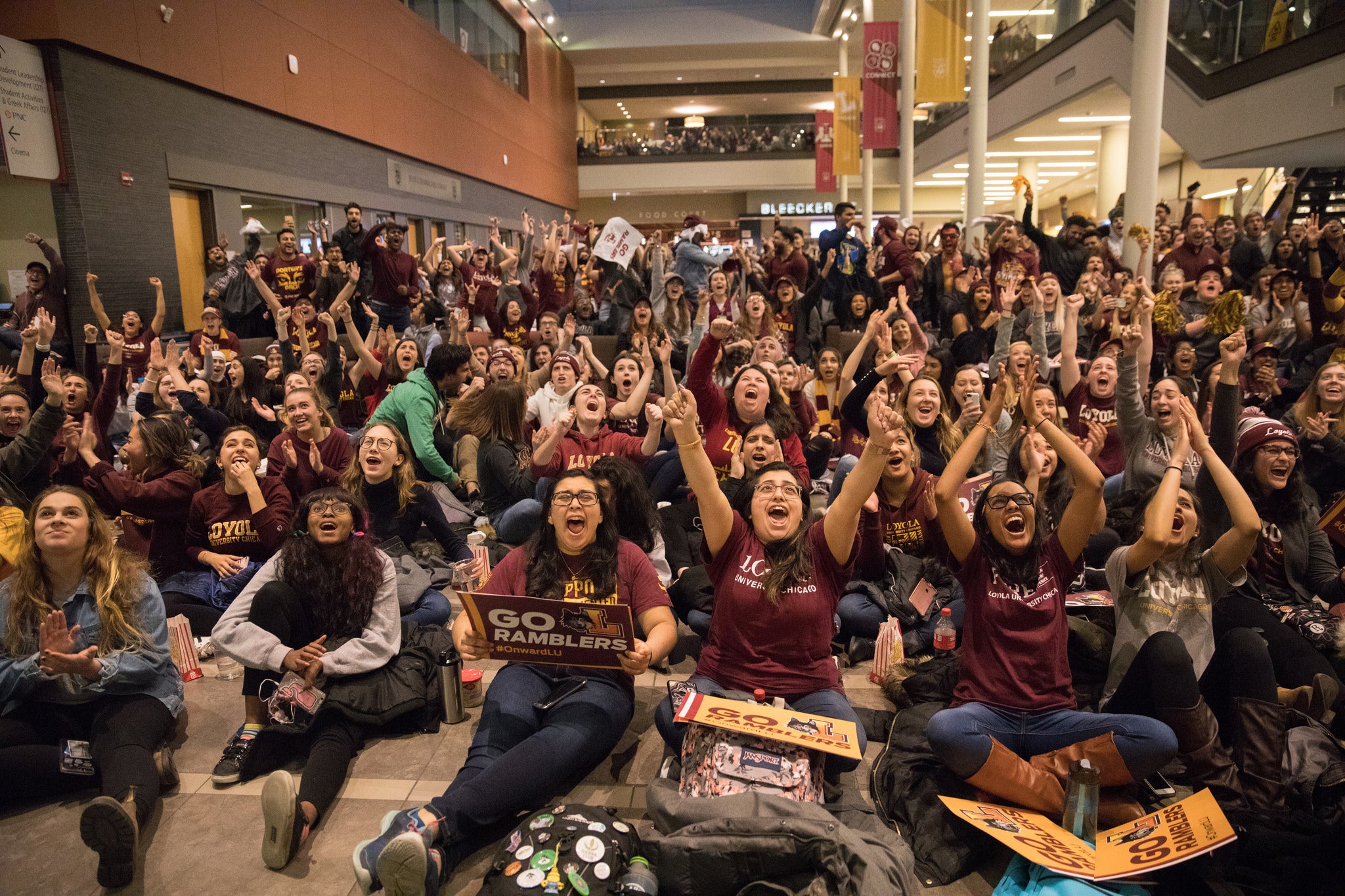 Top 5 Bars to Watch Loyola Final 4 Game